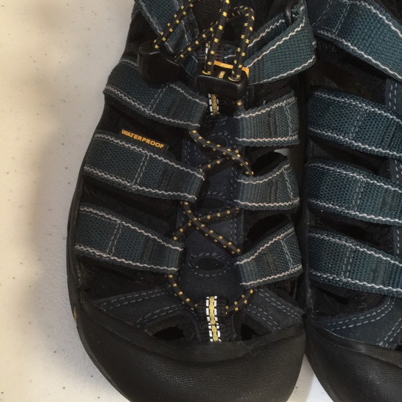 ▫️Keen Navy Sandal - Picture 3 of 16